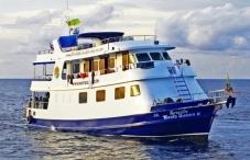MV Manta Queen 2 MV Manta Queen 2