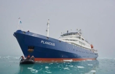 MV Plancius