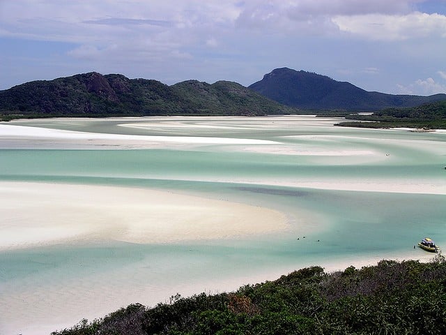 plage sable blanc whitehaven australie
