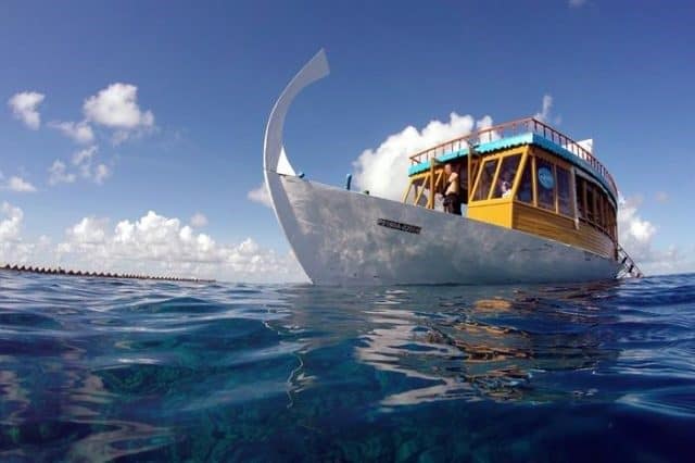 bateau croisiere plongee sous marine maldives